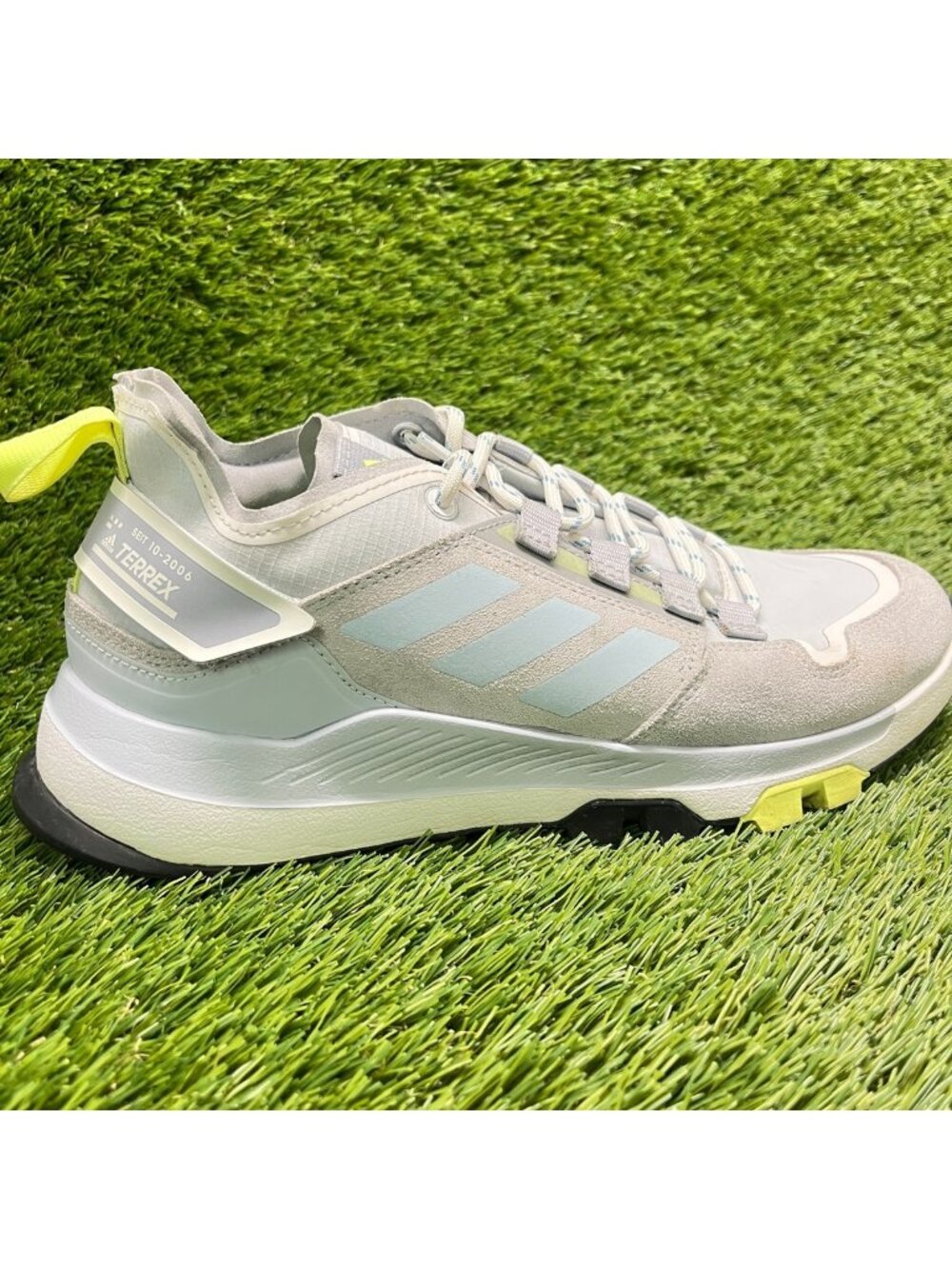 Adidas Terrex Hikster Low Womens Size 8.5 Gray Athletic Running Shoes Sneakers